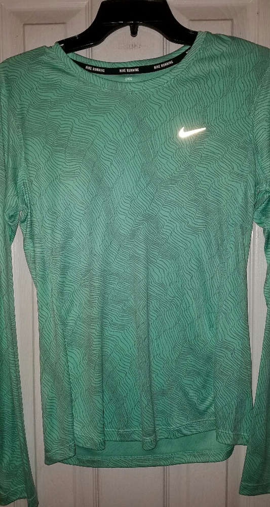 Women's Nike Dri-Fit long sleeve shirt